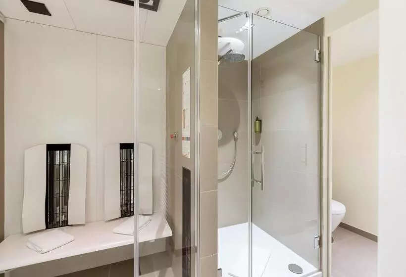 سوییت جونیور, Schillerpark Linz, A Member Of Radisson Individuals