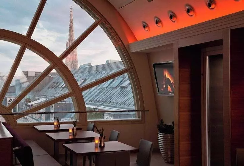 سوییت اجرایی, Vienna Marriott