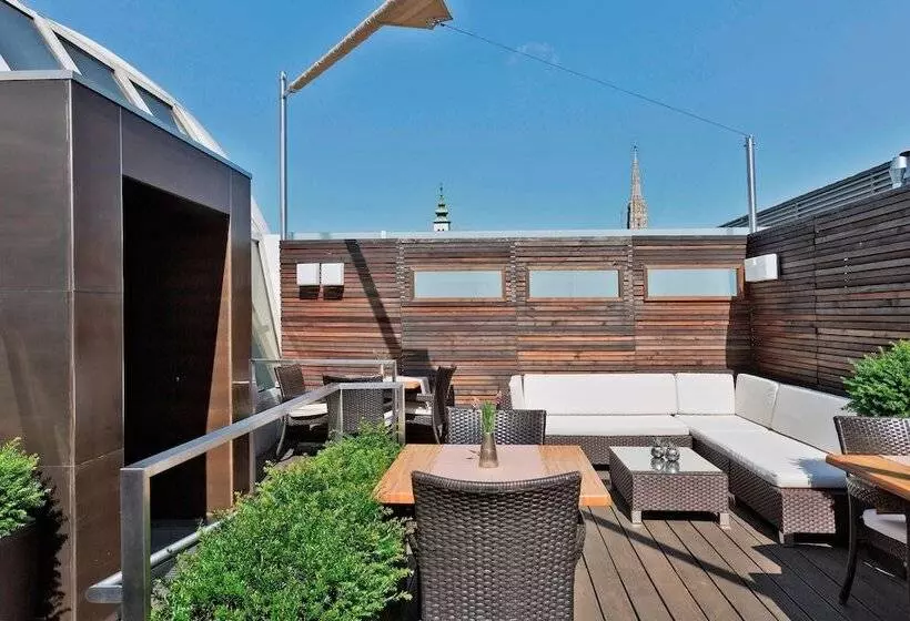 سوییت اجرایی, Vienna Marriott