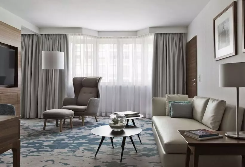 سوییت اجرایی, Vienna Marriott