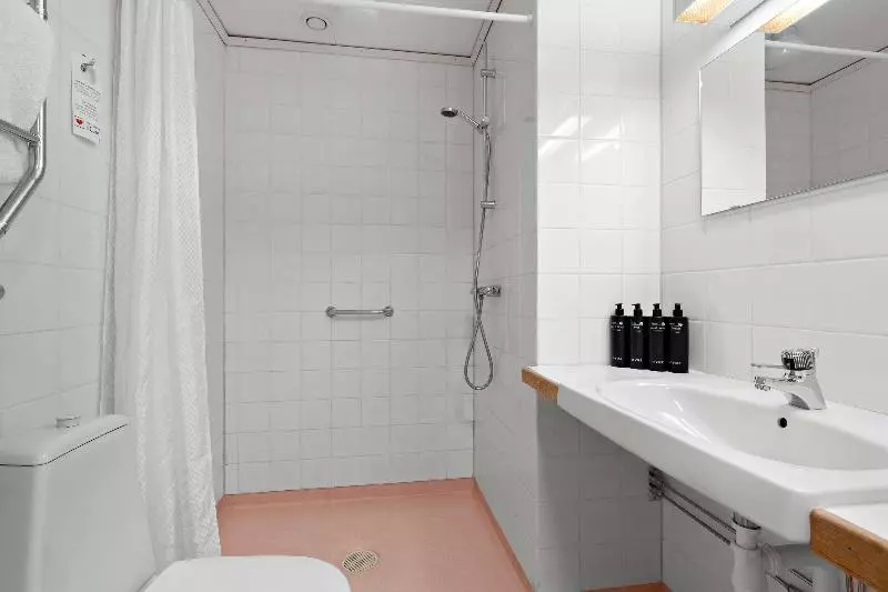 سوییت جونیور کلاب, Vienna Marriott