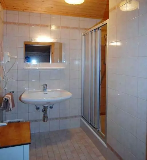 Basic-huone, Landhotel Kielhuberhof