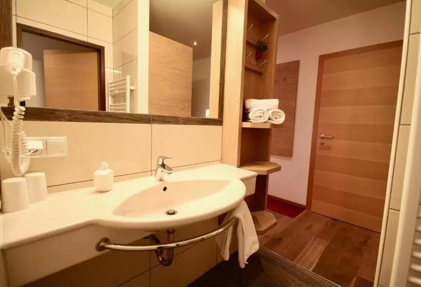コンフォートルーム, Landhotel Laudersbach