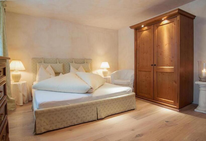 جناح, Romantik Hotel Alpenblick Ferienschlössl