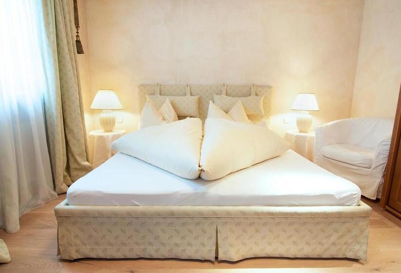 جناح, Romantik Hotel Alpenblick Ferienschlössl