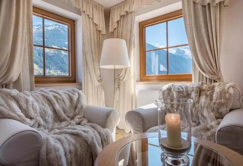 景色の見えるスーペリアルーム, Romantik Hotel Alpenblick Ferienschlössl