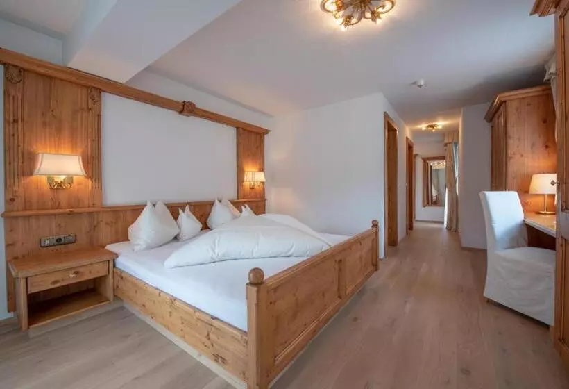 景色の見えるスーペリアルーム, Romantik Hotel Alpenblick Ferienschlössl