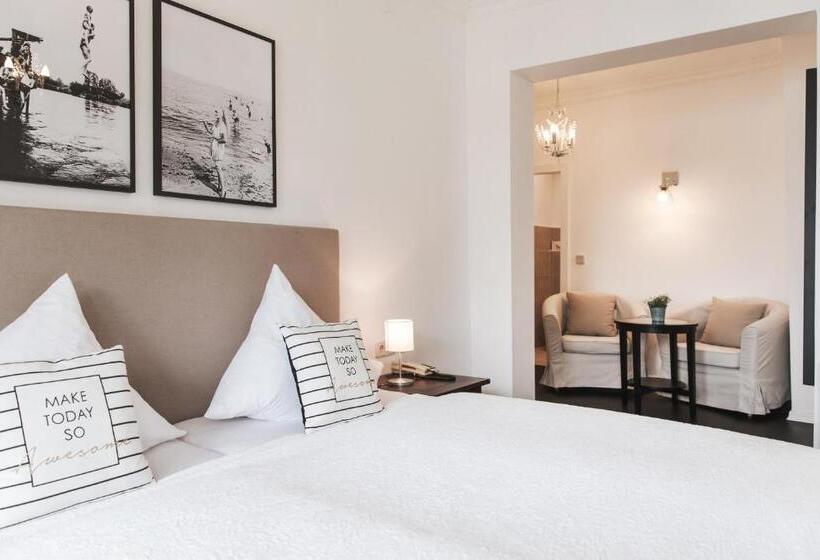 חדר סטנדרט נוף לאגם, Strandhotel Sille