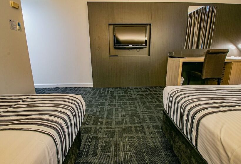 クイーンサイズベッドのスタンダードルーム, Absolute Beachfront Opal Cove Resort