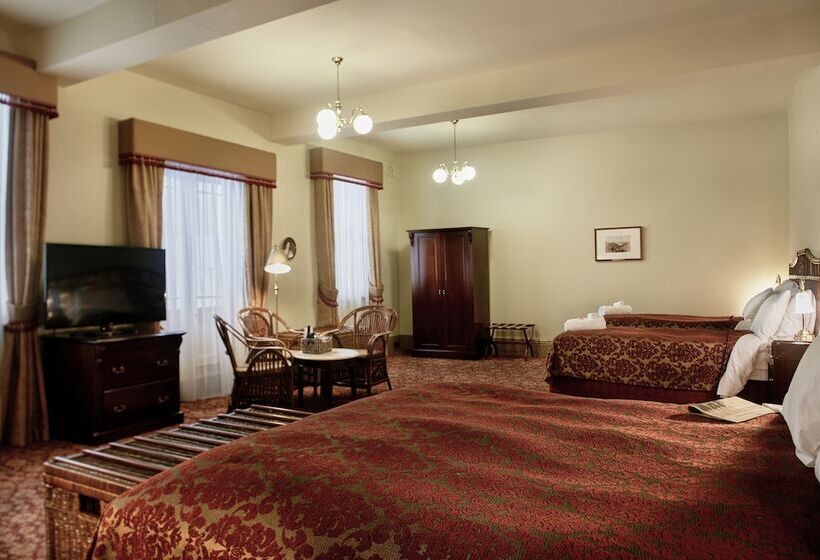 家庭间, Hadley S Orient