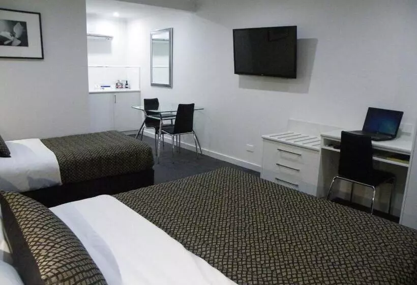 اتاق سوپریور, Hamilton Lonsdale Motel