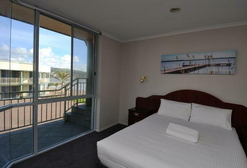 חדר דלוקס, Hilton Beachfront Motel