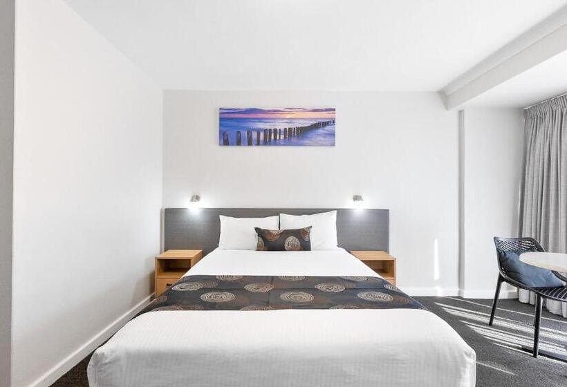 חדר סטנדרט, Hilton Beachfront Motel