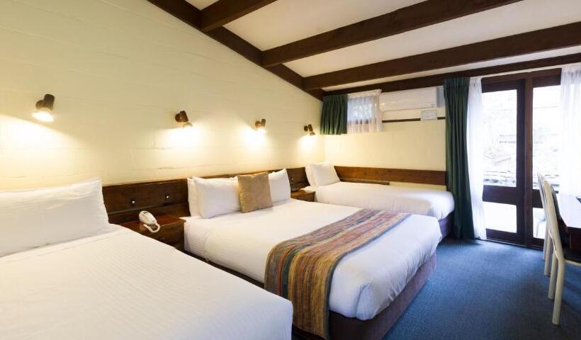 חדר משפחתי, Blackheath Motor Inn