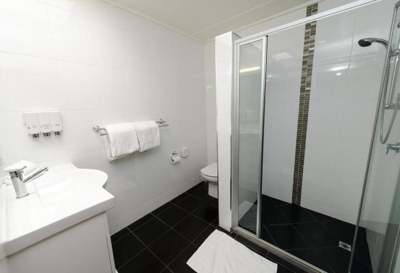 اتاق اجرایی, Bundaberg International Motor Inn