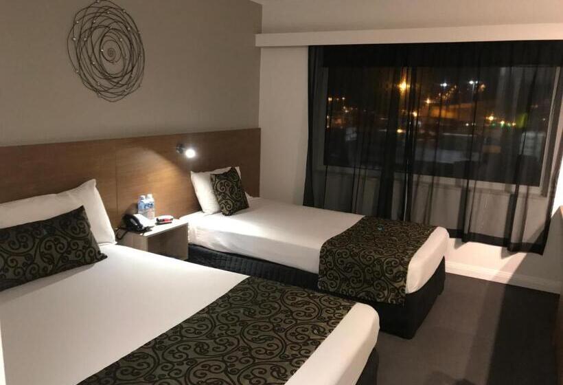 غرفة قياسية, Burnie Central Townhouse