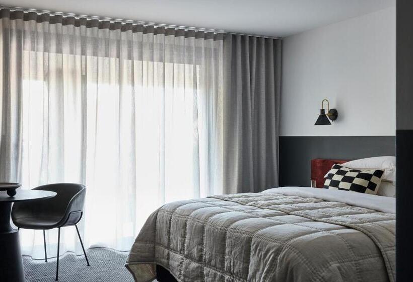 سوئیت با تخت بزرگ, Central Caleula Motor Lodge