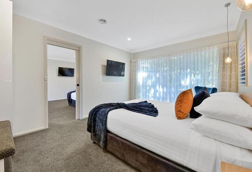 ویلای 1 خوابه, Central Caleula Motor Lodge