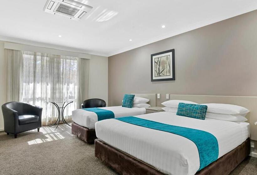 اتاق لوکس, Central Caleula Motor Lodge