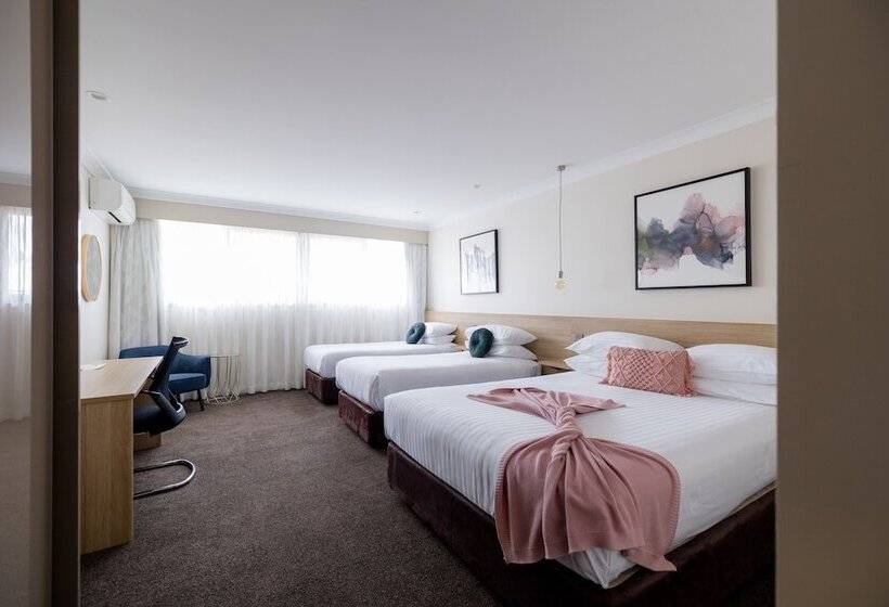 اتاق اجرایی, Central Caleula Motor Lodge