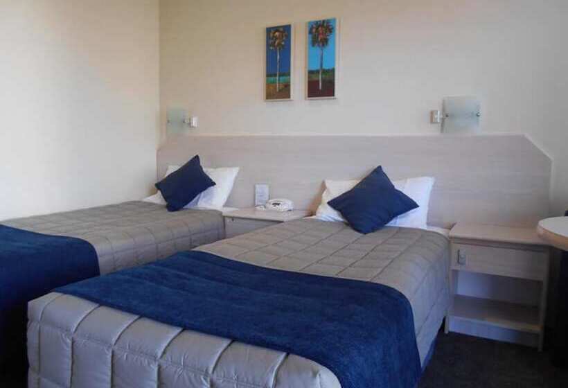 اتاق استاندارد, Comfort Inn All Seasons