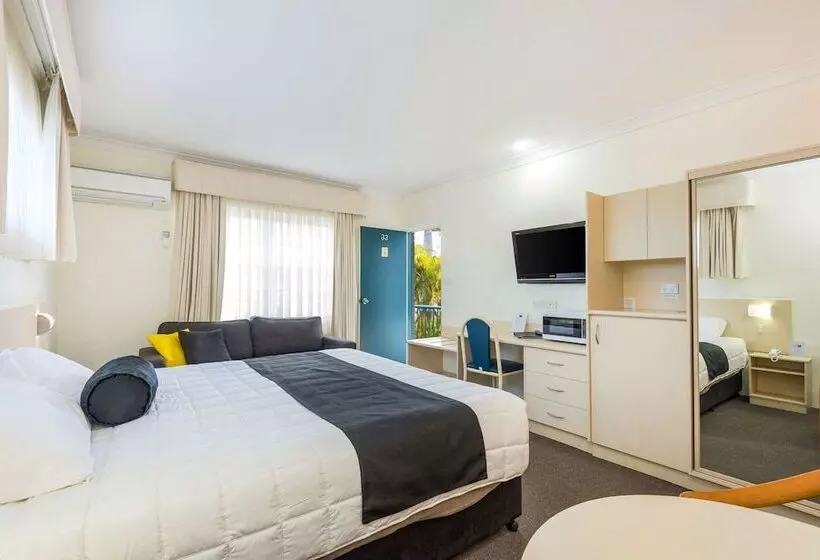 سوییت, Comfort Inn All Seasons