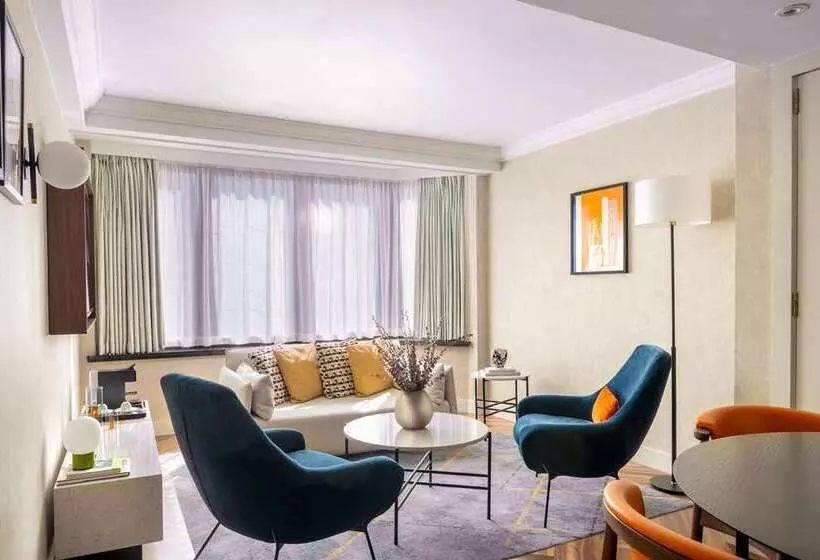 キングサイズベッドのスイートルーム, Hilton Brisbane