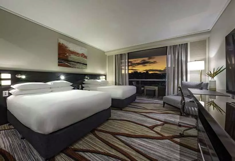 اتاق استاندارد, Hilton Cairns