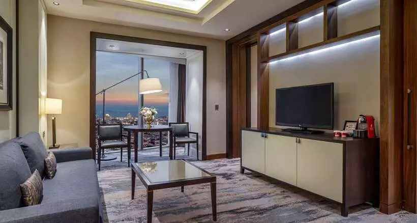 اتاق استاندارد با تخت بزرگ, Hilton Cairns