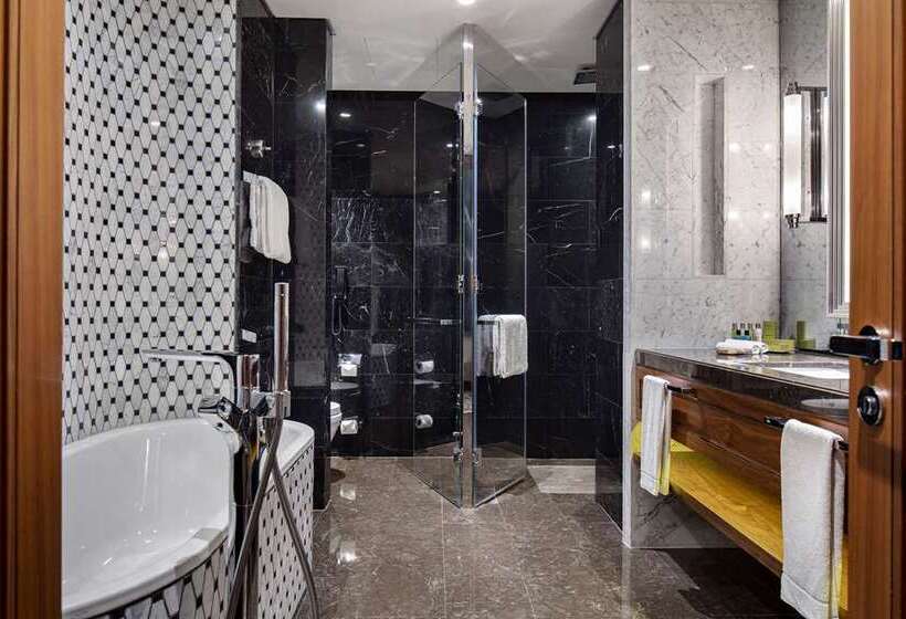 חדר סטנדרט עם מיטת קינג, Hilton Cairns