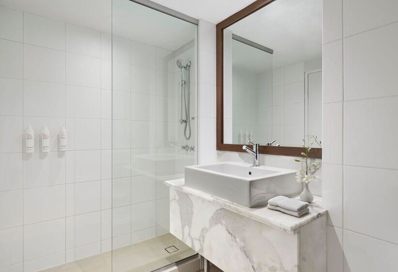 带2个双人床的标准工作室, Melbourne Marriott