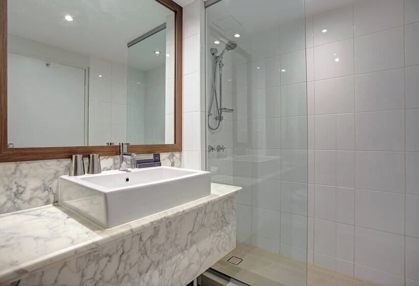 带2个双人床的标准工作室, Melbourne Marriott