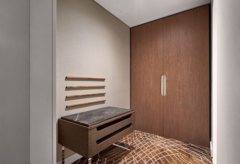 带2个双人床的标准工作室, Melbourne Marriott