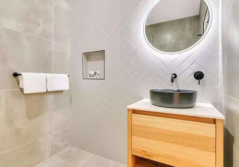اتاق پرمیوم, Mercure Launceston