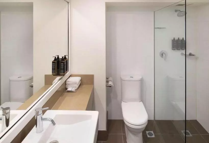 キングサイズベッドのスーペリアルーム, Mercure Sydney Parramatta