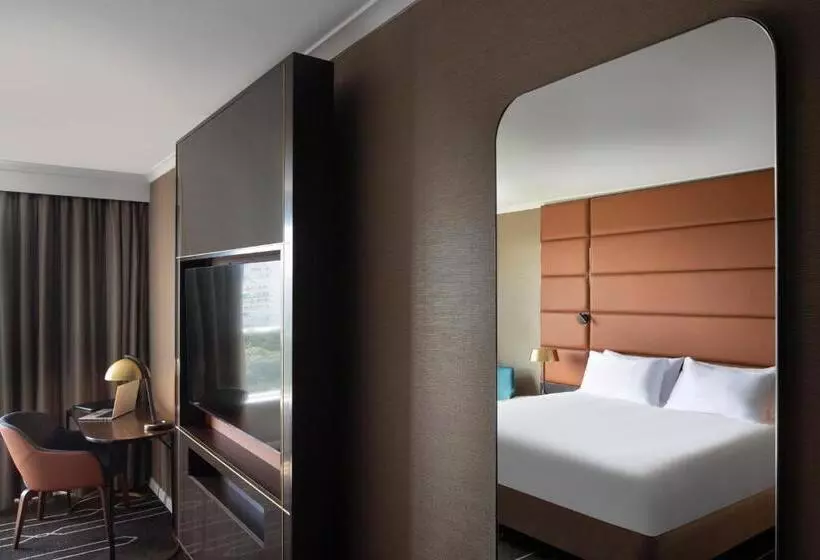 キングサイズベッドのスーペリアルーム, Mercure Sydney Parramatta