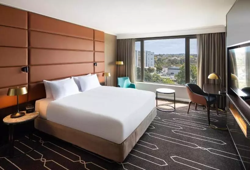 キングサイズベッドのスーペリアルーム, Mercure Sydney Parramatta