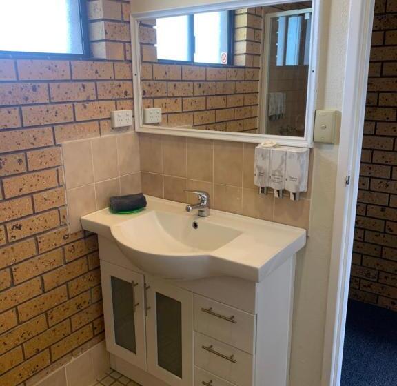 חדר סטנדרט, Newell Motor Inn Narrandera