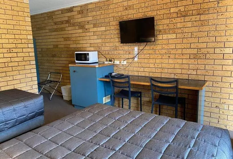 اتاق خانوادگی پایه, Newell Motor Inn Narrandera