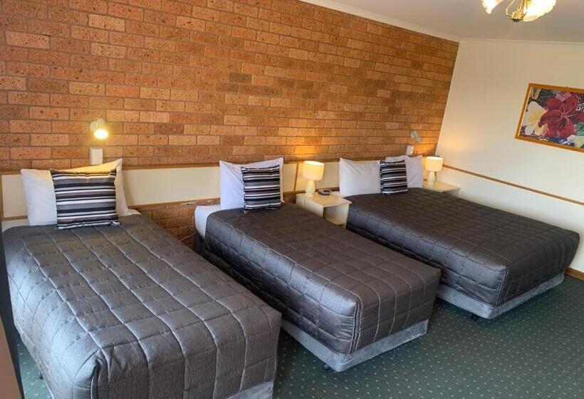 חדר משפחתי, Newell Motor Inn Narrandera