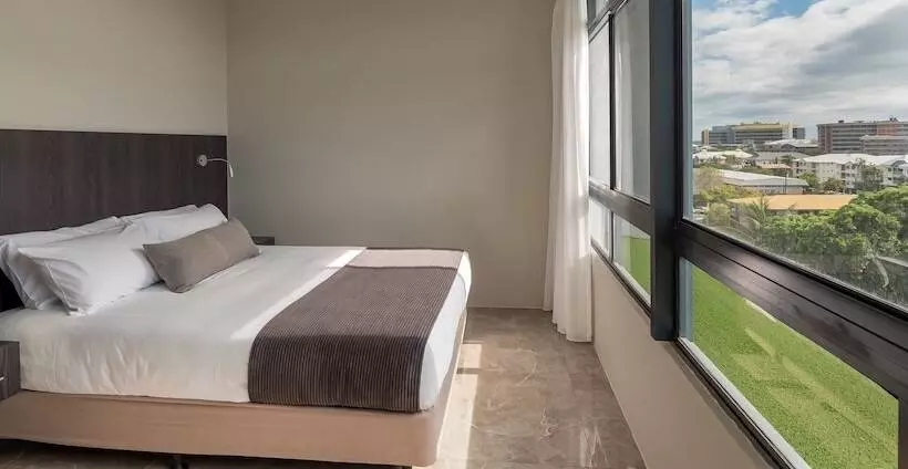 آپارتمان 1 خوابه با چشم‌انداز استخر, Alivio Hotel Cairns