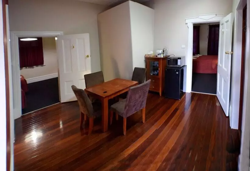سوئیت 2 خوابه, The Palace Hotel Kalgoorlie