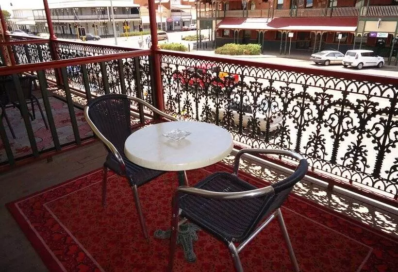 اتاق استاندارد یک تخته با بالکن, The Palace Hotel Kalgoorlie