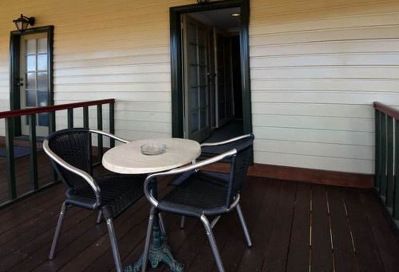 اتاق استاندارد با بالکن, The Palace Hotel Kalgoorlie