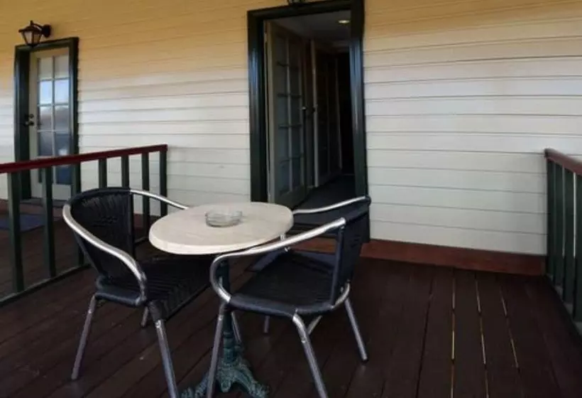 اتاق استاندارد با بالکن, The Palace Hotel Kalgoorlie
