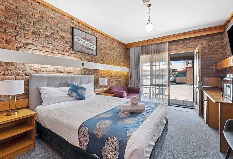 غرفة قياسية لذوى الاحتياجات الخاصة, The Settlement Historic