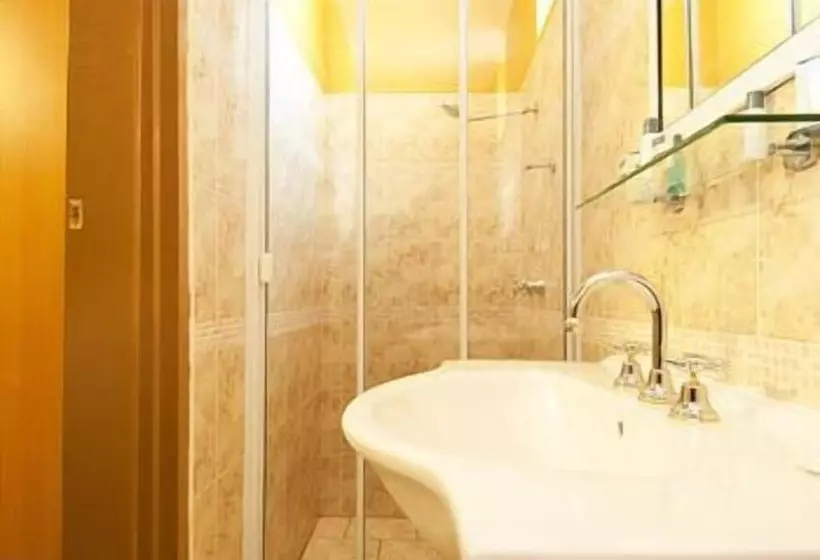 Executive-huone, New Olympic Motel