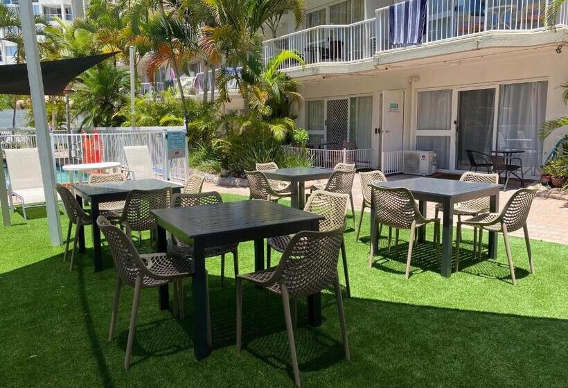 غرفة قياسية, Outrigger Burleigh