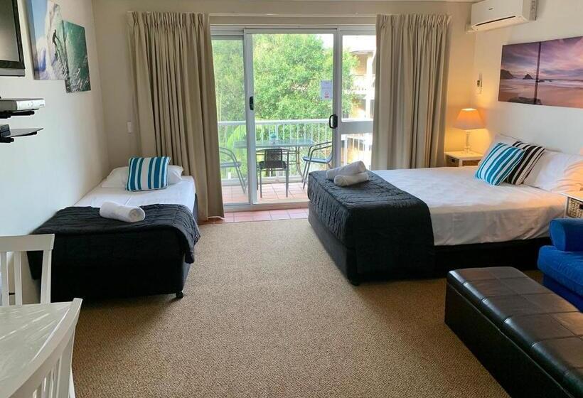 غرفة سوبيريور ثلاثية, Outrigger Burleigh