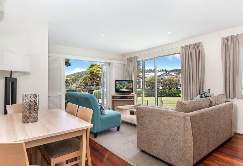 شقة من غرفة نوم واحدة متصلة, Mantra Lorne